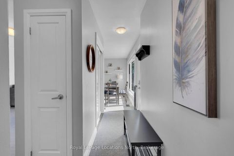 Photo 3 at 88 Rose Street, Wellington, Barrie