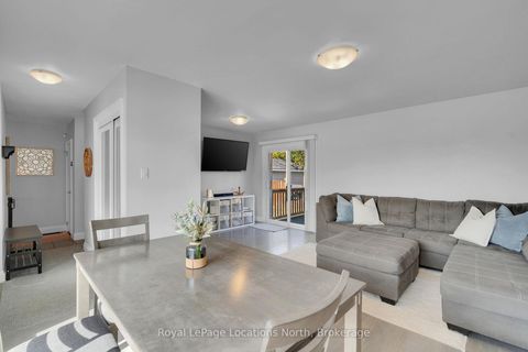 Photo 4 at 88 Rose Street, Wellington, Barrie