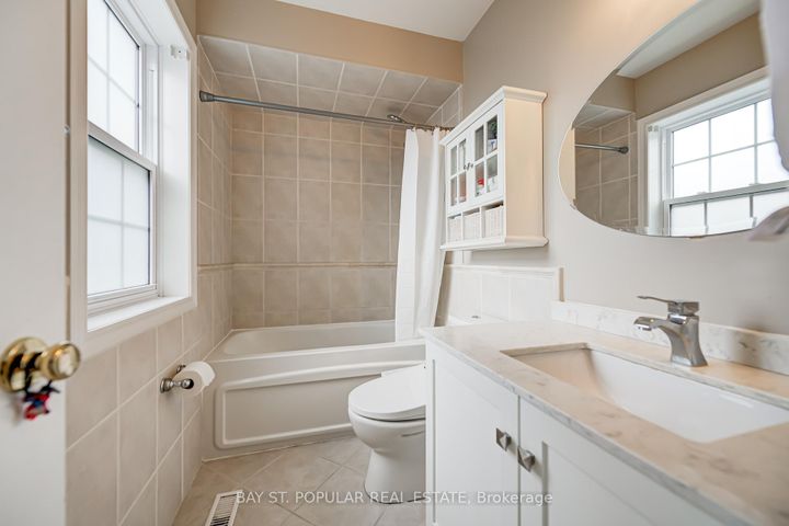 Photo 29 at 363 Pickering Crescent, College Manor, Newmarket