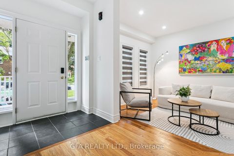 Photo 2 at 423 Manor Road E, Mount Pleasant East, Toronto