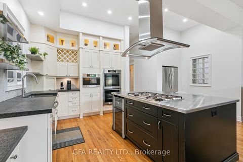 Photo 6 at 423 Manor Road E, Mount Pleasant East, Toronto