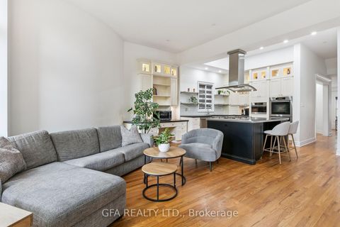 Photo 9 at 423 Manor Road E, Mount Pleasant East, Toronto