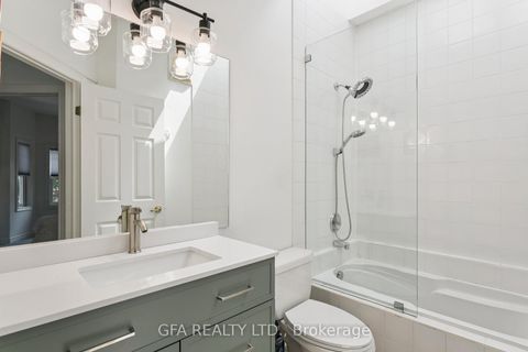 Photo 17 at 423 Manor Road E, Mount Pleasant East, Toronto