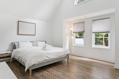Photo 19 at 423 Manor Road E, Mount Pleasant East, Toronto