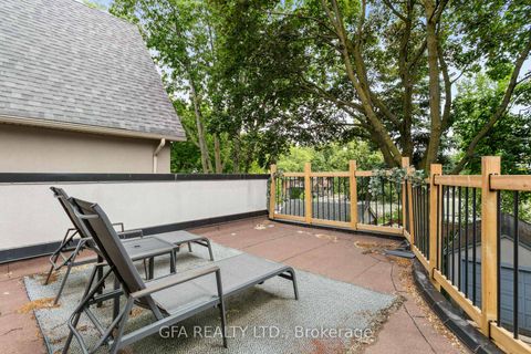 Photo 24 at 423 Manor Road E, Mount Pleasant East, Toronto