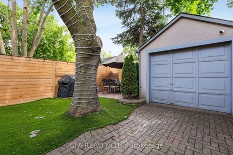 Photo 40 at 423 Manor Road E, Mount Pleasant East, Toronto