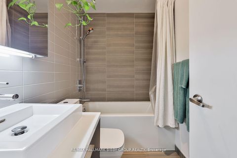 Photo 12 at 614 - 170 Bayview Avenue, Waterfront Communities C8, Toronto