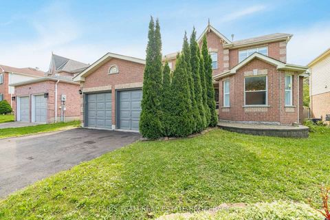 Photo 2 at 230 Mary Anne Drive, Painswick North, Barrie