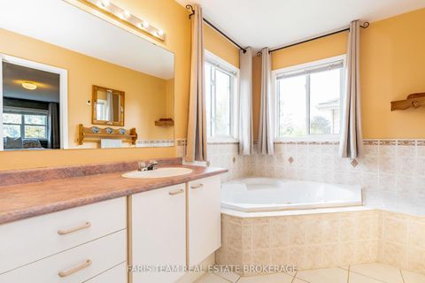 Photo 21 at 230 Mary Anne Drive, Painswick North, Barrie