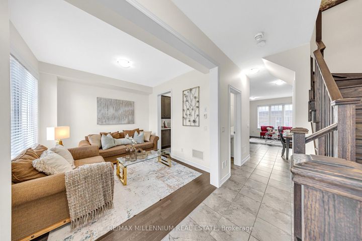 Photo 2 at 86 Saint Dennis Road, Wellington North, Brampton