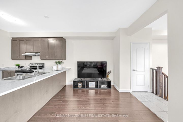 Photo 16 at 86 Saint Dennis Road, Wellington North, Brampton