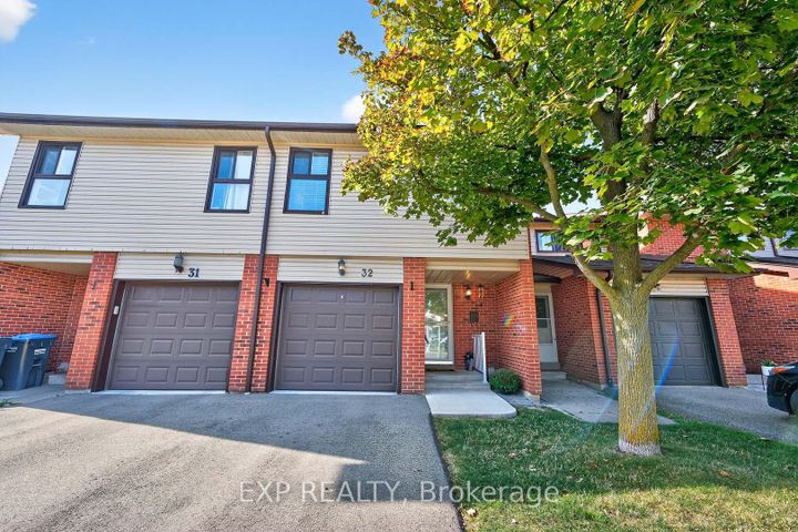 Photo 2 at 32 Collins Crescent, Brampton North, Brampton
