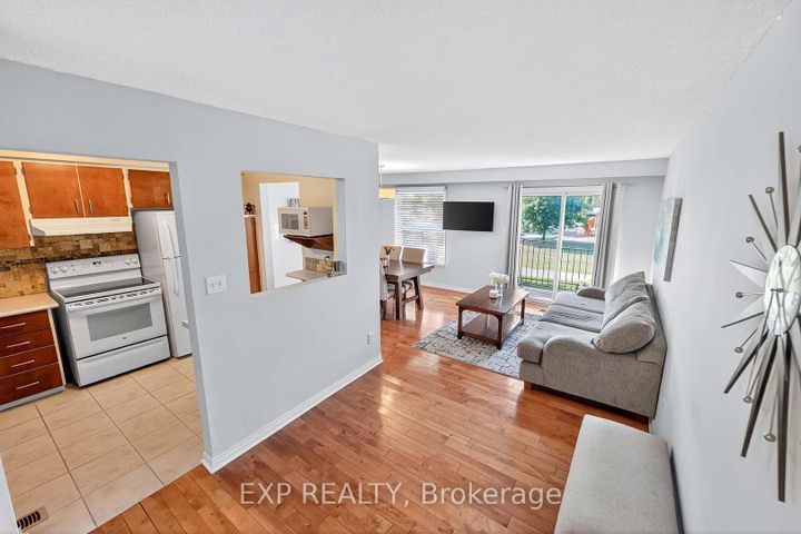 Photo 8 at 32 Collins Crescent, Brampton North, Brampton