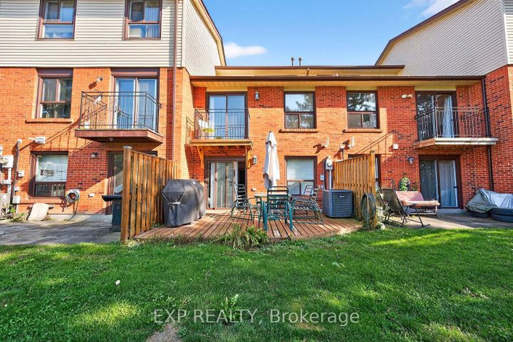 Photo 39 at 32 Collins Crescent, Brampton North, Brampton