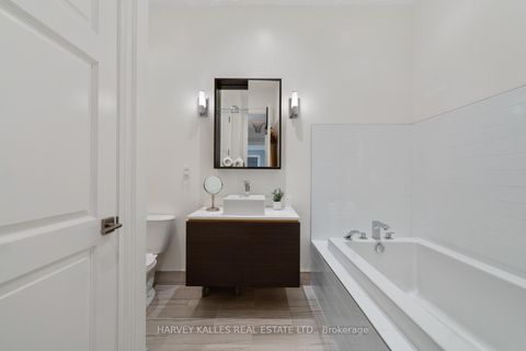 Photo 36 at 1717B Bathurst Street, Forest Hill South, Toronto