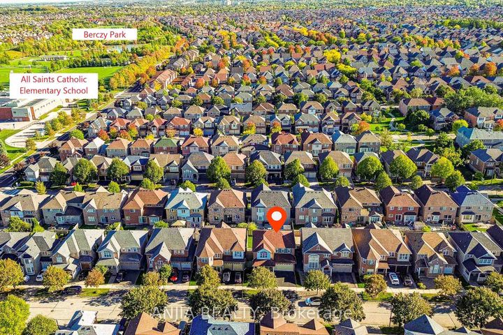 Photo 3 at 131 Winston Castle Drive, Berczy, Markham