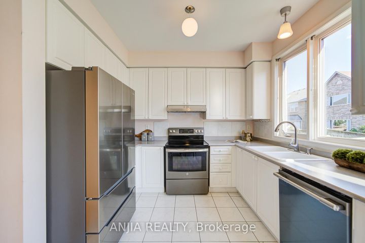 Photo 17 at 131 Winston Castle Drive, Berczy, Markham
