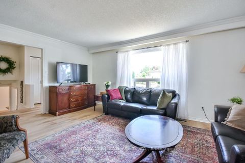 Photo 15 at 32 Lonsdale Place, Grove East, Barrie