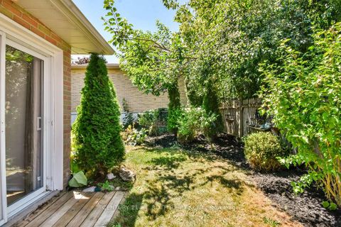 Photo 34 at 32 Lonsdale Place, Grove East, Barrie