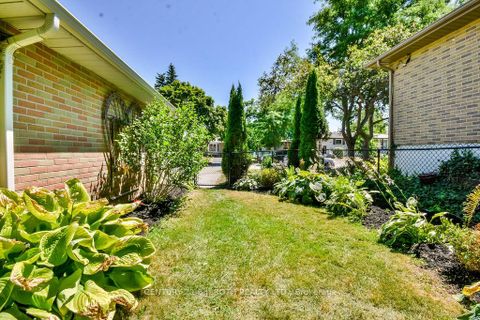 Photo 36 at 32 Lonsdale Place, Grove East, Barrie