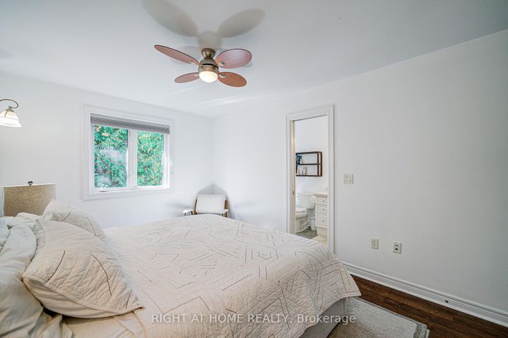 Photo 34 at 24 - 1008 ON BOGART Circle, College Manor, Newmarket