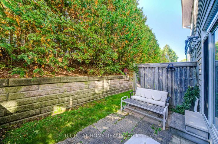 Photo 45 at 24 - 1008 ON BOGART Circle, College Manor, Newmarket