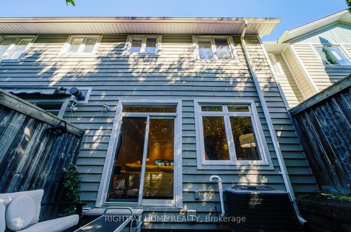 Photo 46 at 24 - 1008 ON BOGART Circle, College Manor, Newmarket