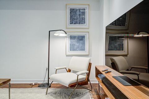 Photo 19 at 24 - 1008 ON BOGART Circle, College Manor, Newmarket