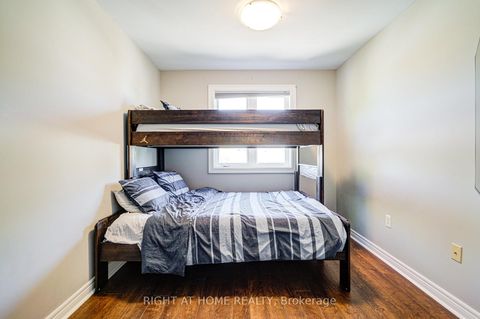 Photo 26 at 24 - 1008 ON BOGART Circle, College Manor, Newmarket