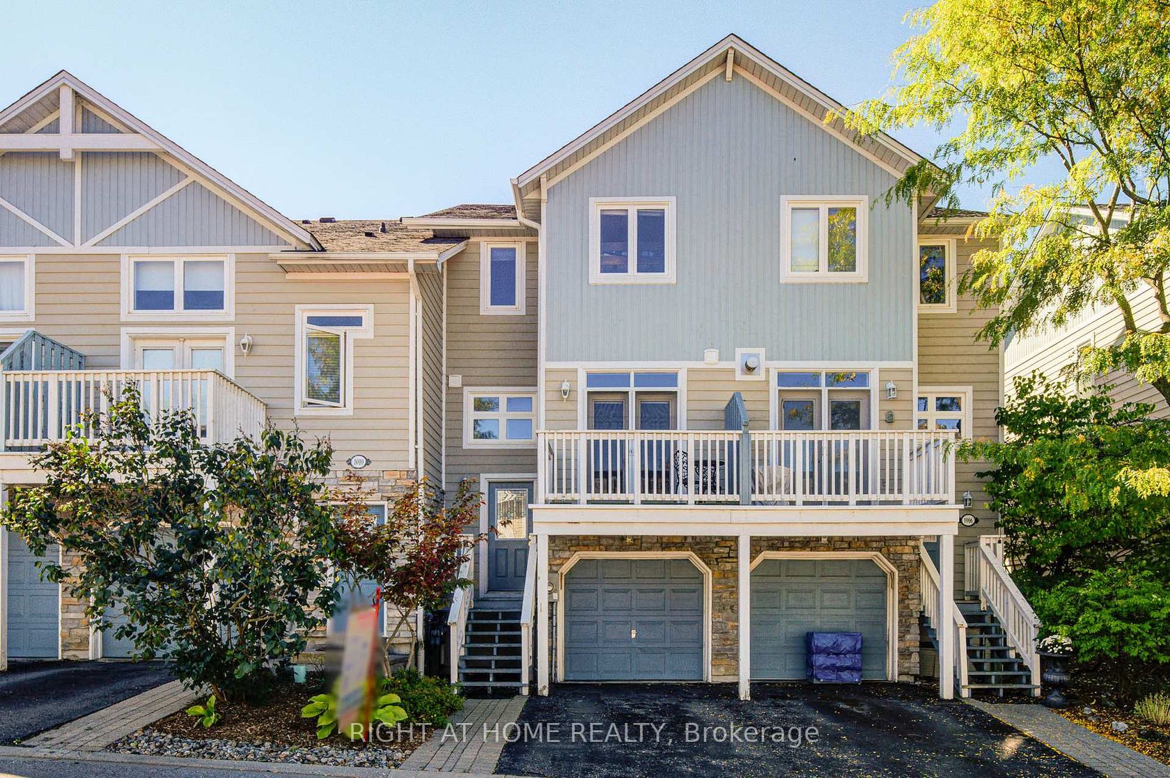 24 - 1008 ON BOGART Circle, College Manor, Newmarket 2