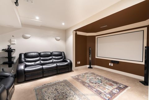 Photo 19 at 129 Fox Hound Crescent, Vellore Village, Vaughan