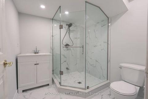 Photo 21 at 129 Fox Hound Crescent, Vellore Village, Vaughan