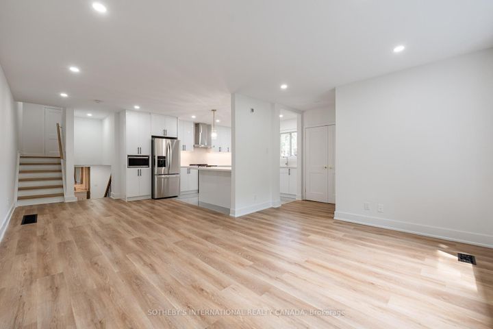Photo 2 at 105 Baltray Crescent, Donalda, Toronto