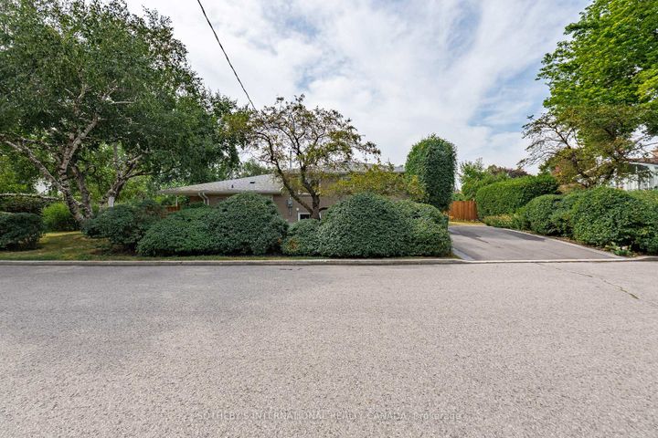 Photo 15 at 105 Baltray Crescent, Donalda, Toronto