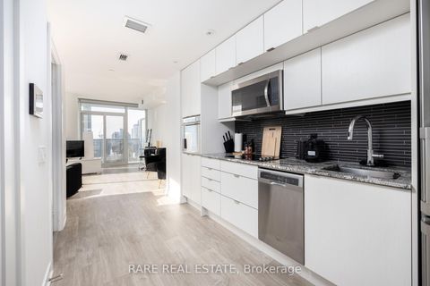 Photo 4 at 2510 - 10 York Street, Waterfront Communities C1, Toronto