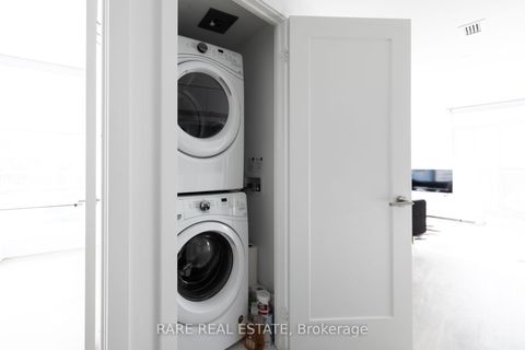 Photo 17 at 2510 - 10 York Street, Waterfront Communities C1, Toronto