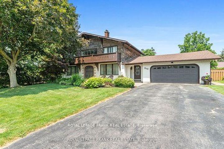 Photo 0 at 848 Swiss Heights, Pinecrest, Oshawa