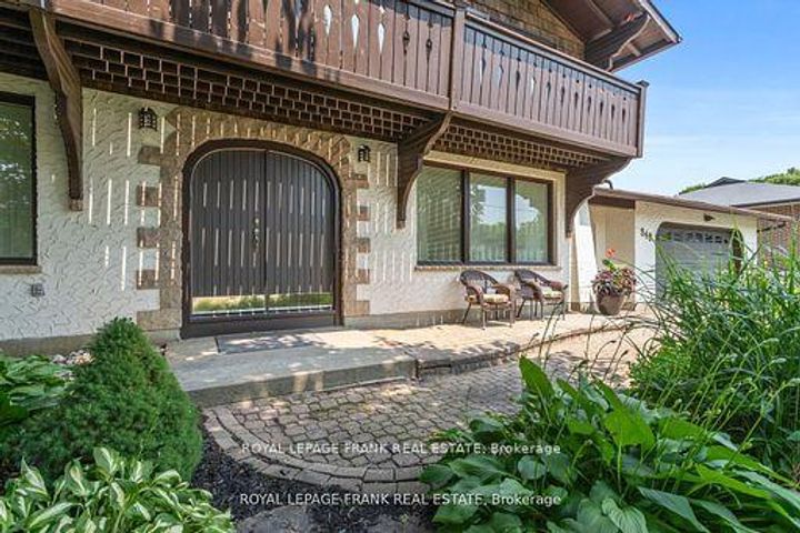 Photo 1 at 848 Swiss Heights, Pinecrest, Oshawa
