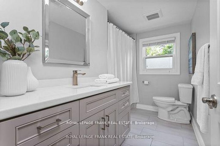 Photo 22 at 848 Swiss Heights, Pinecrest, Oshawa