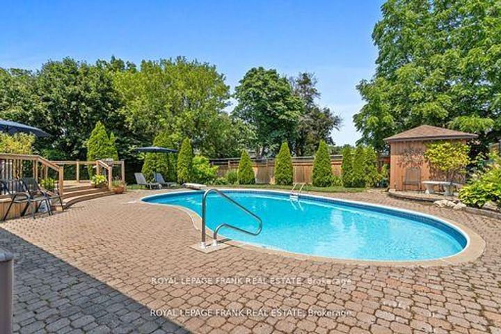 Photo 35 at 848 Swiss Heights, Pinecrest, Oshawa