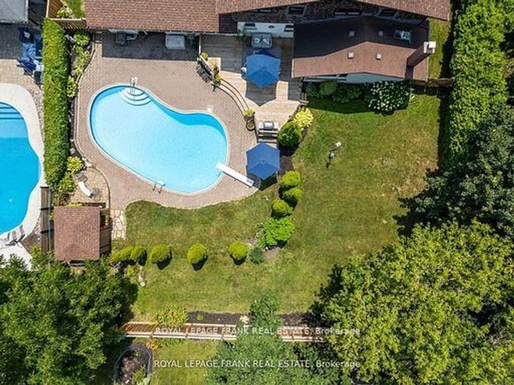 Photo 37 at 848 Swiss Heights, Pinecrest, Oshawa