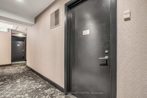 Photo 4 at 306 - 18 Yorkville Avenue, Annex, Toronto