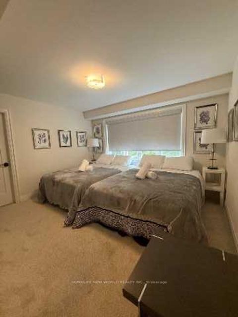 Photo 22 at 15 West Village Lane, Angus Glen, Markham