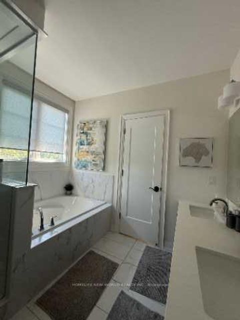 Photo 33 at 15 West Village Lane, Angus Glen, Markham