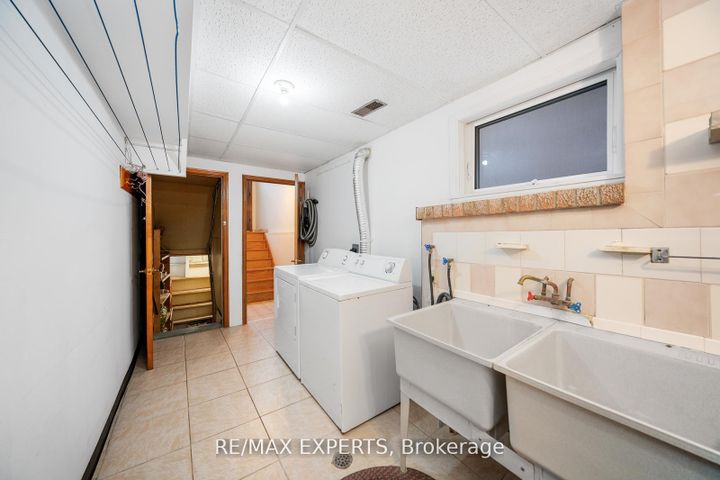 Photo 27 at 9 Richbell Street, Brownridge, Vaughan