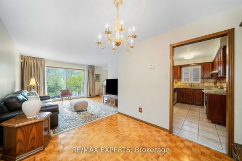 Photo 6 at 9 Richbell Street, Brownridge, Vaughan