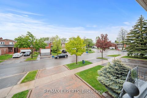 Photo 8 at 9 Richbell Street, Brownridge, Vaughan