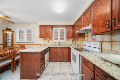 Photo 12 at 9 Richbell Street, Brownridge, Vaughan