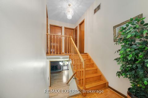 Photo 14 at 9 Richbell Street, Brownridge, Vaughan