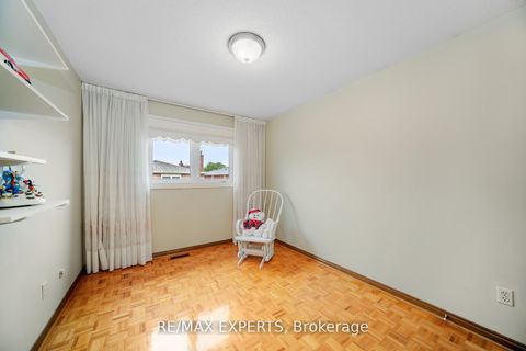 Photo 19 at 9 Richbell Street, Brownridge, Vaughan